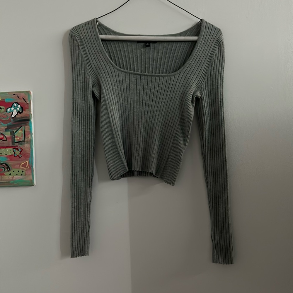 Kendall and Kylie Gray Fitted Cropped Sweater
